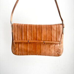 Vintage Eel skin Nude Beige Classic Shoulder Bag